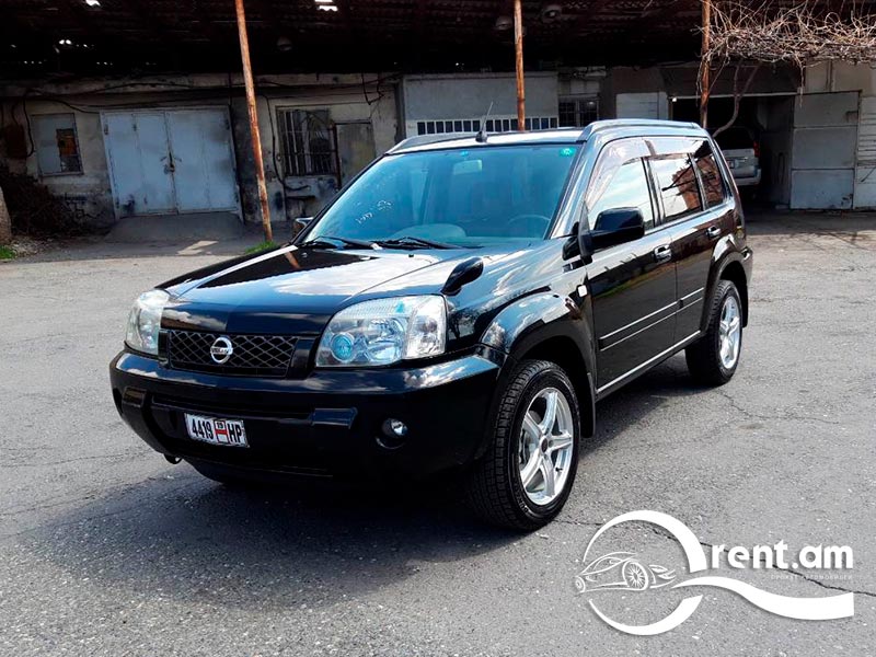 Прокат автомобиля черный Nissan X-Trail в Армении