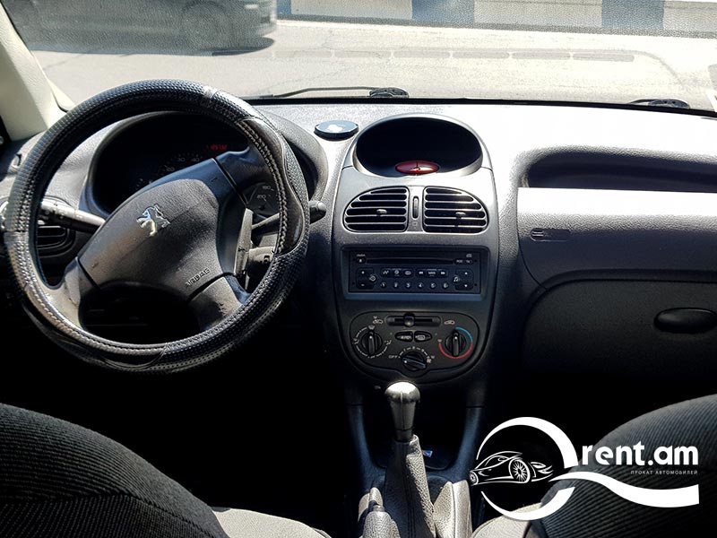 Прокат автомобиля Peugeot 206 в Армении