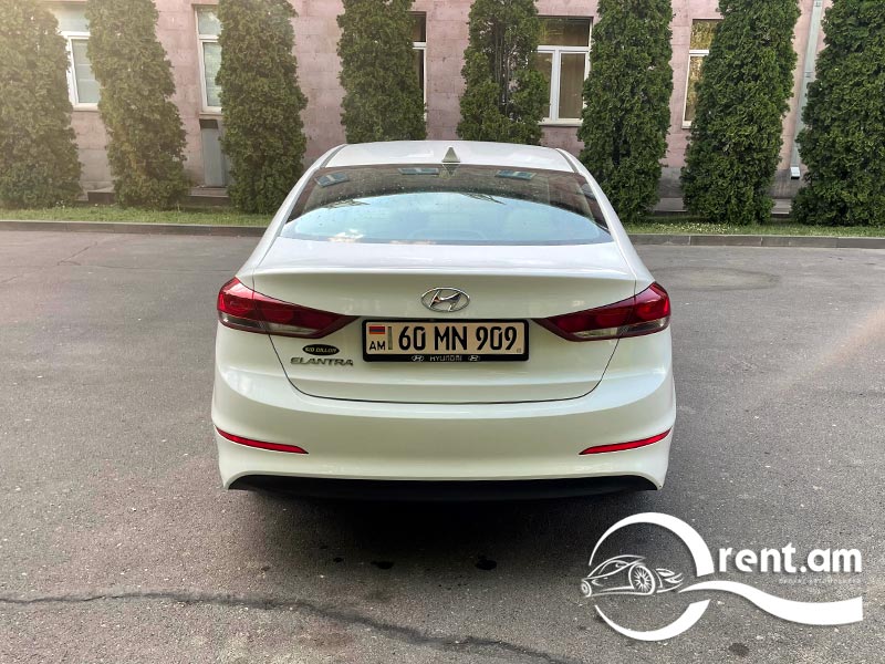 Прокат автомобиля Hyundai Elantra в Ереване